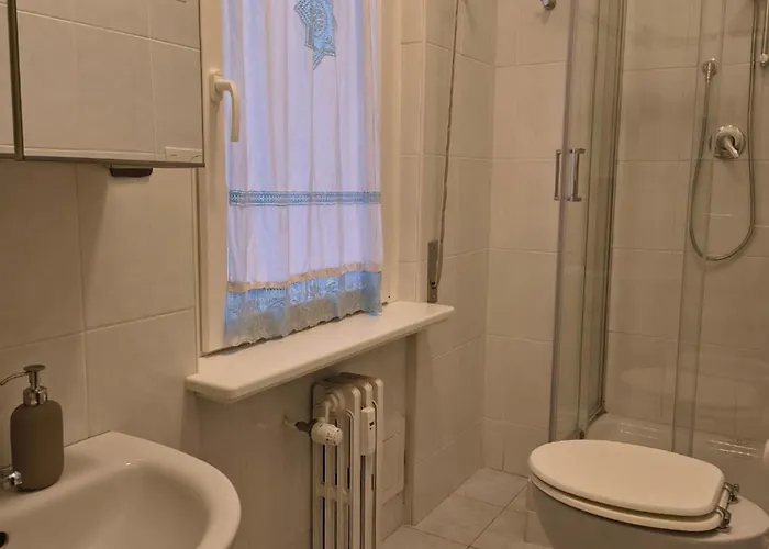 Maison Piramide * Rom