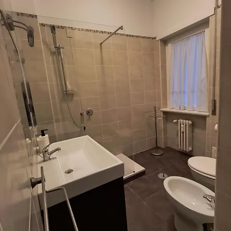 Maison Piramide Rome