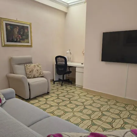 Maison Piramide Appartement *