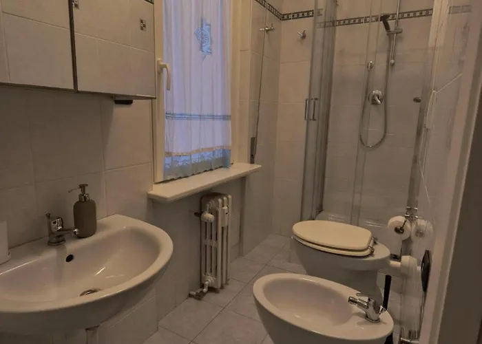 Maison Piramide * Rome